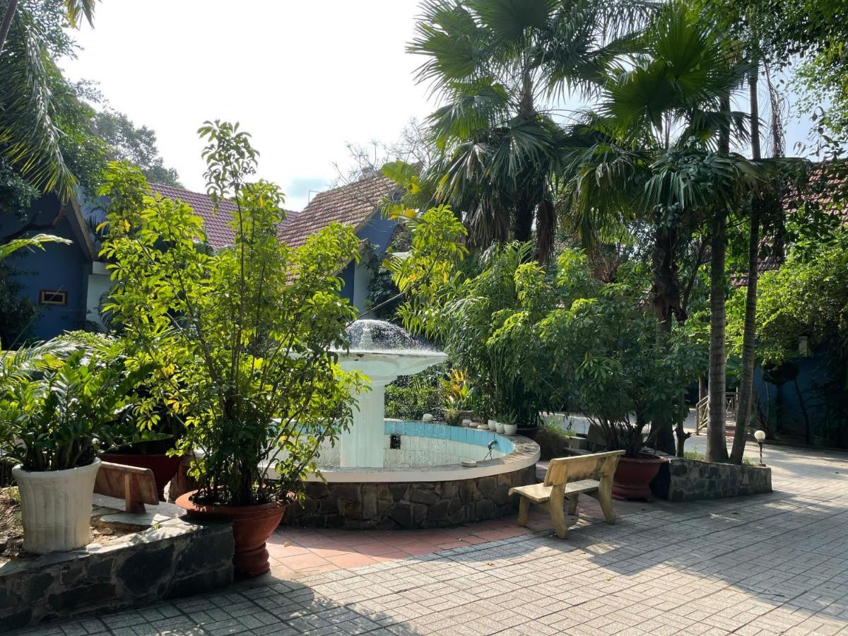 Song Tra Hotel Thu Dau Mot Exterior photo