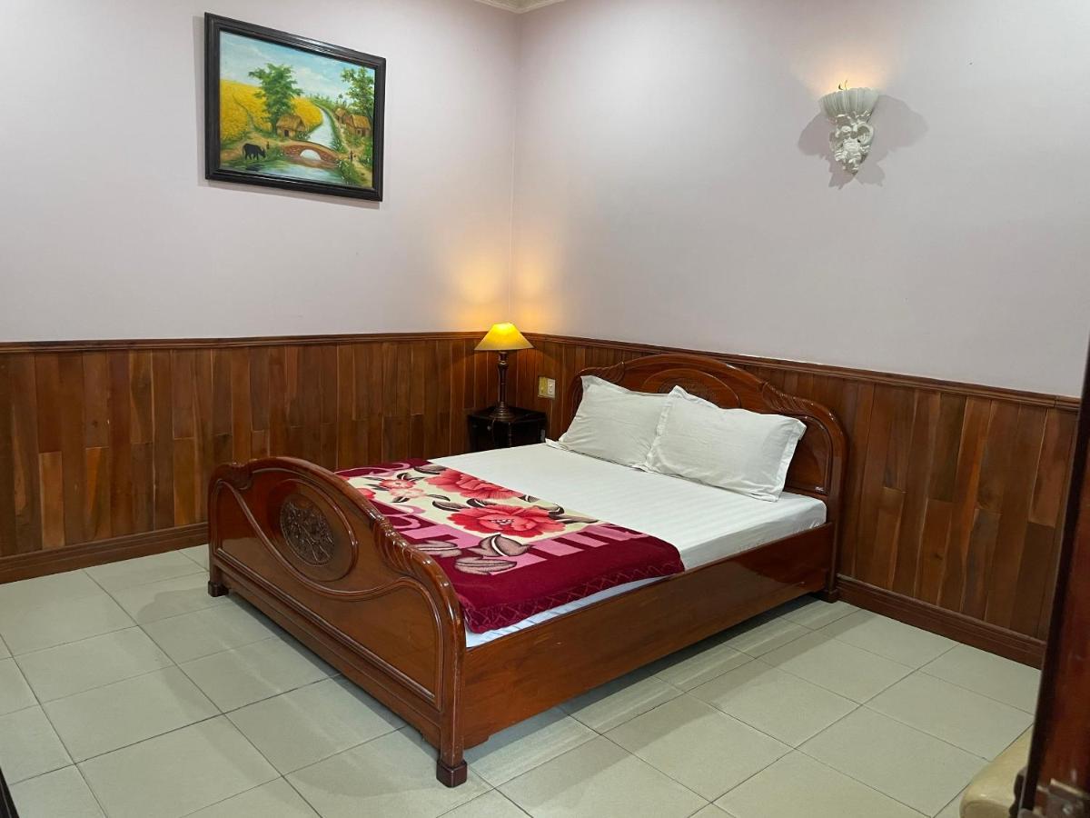 Song Tra Hotel Thu Dau Mot Exterior photo